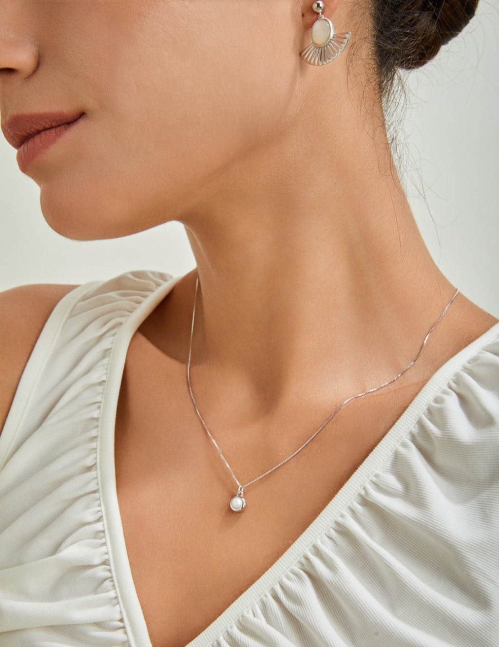 S925 Silver Pearl necklace/earrings