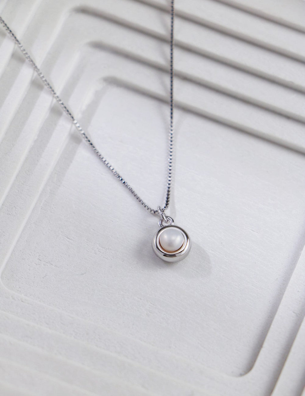 S925 Silver Pearl necklace/earrings