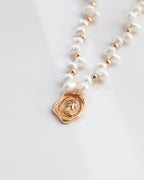 Natural pearl necklace,female ace and seal lacquer
