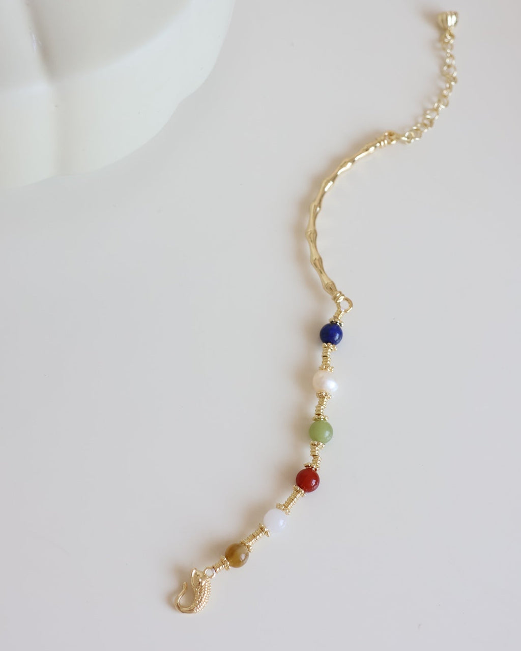 Bracelet en bambou et pierre brute colorée 【Jardin de carpes koï】