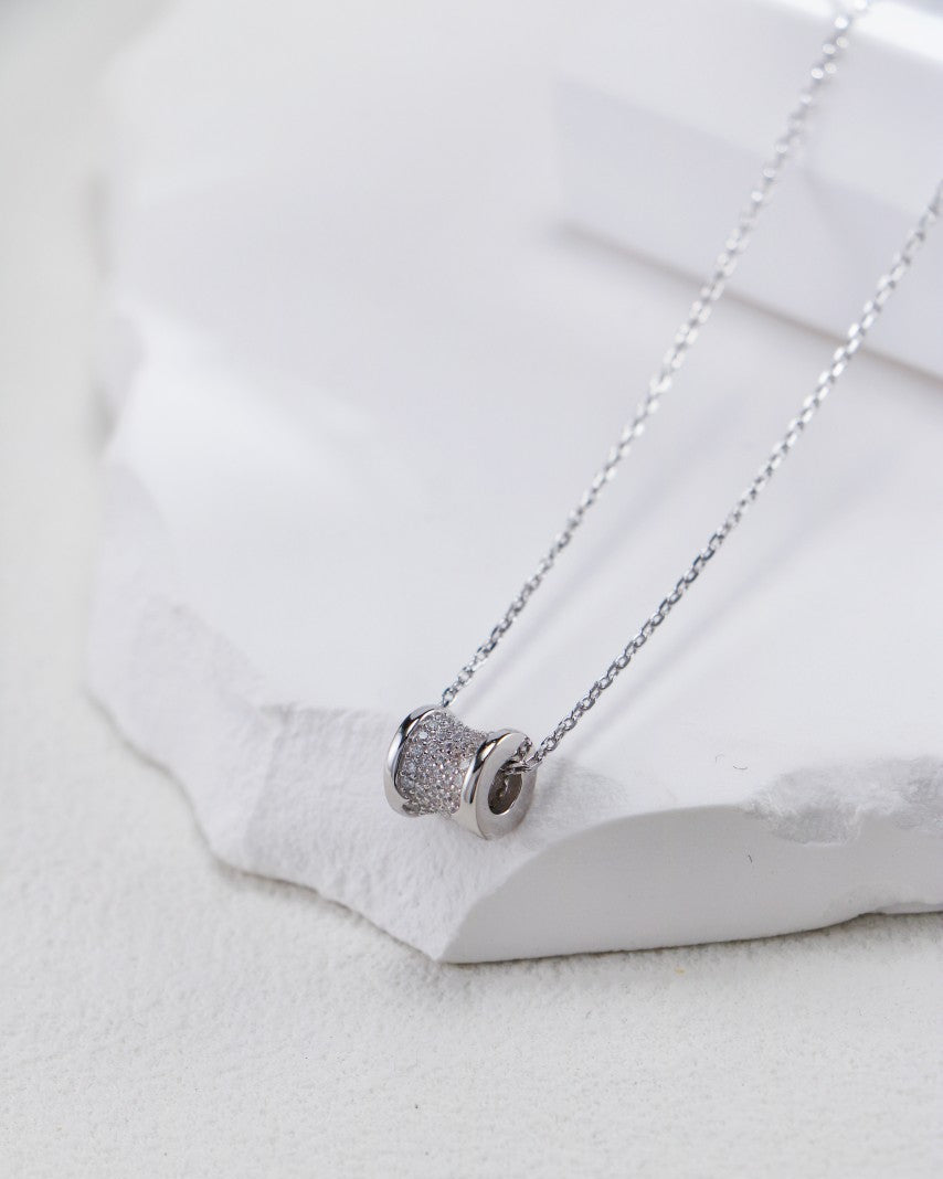 S925 Sterling Silver & Zirconia ‘Waist’ Curve Necklace