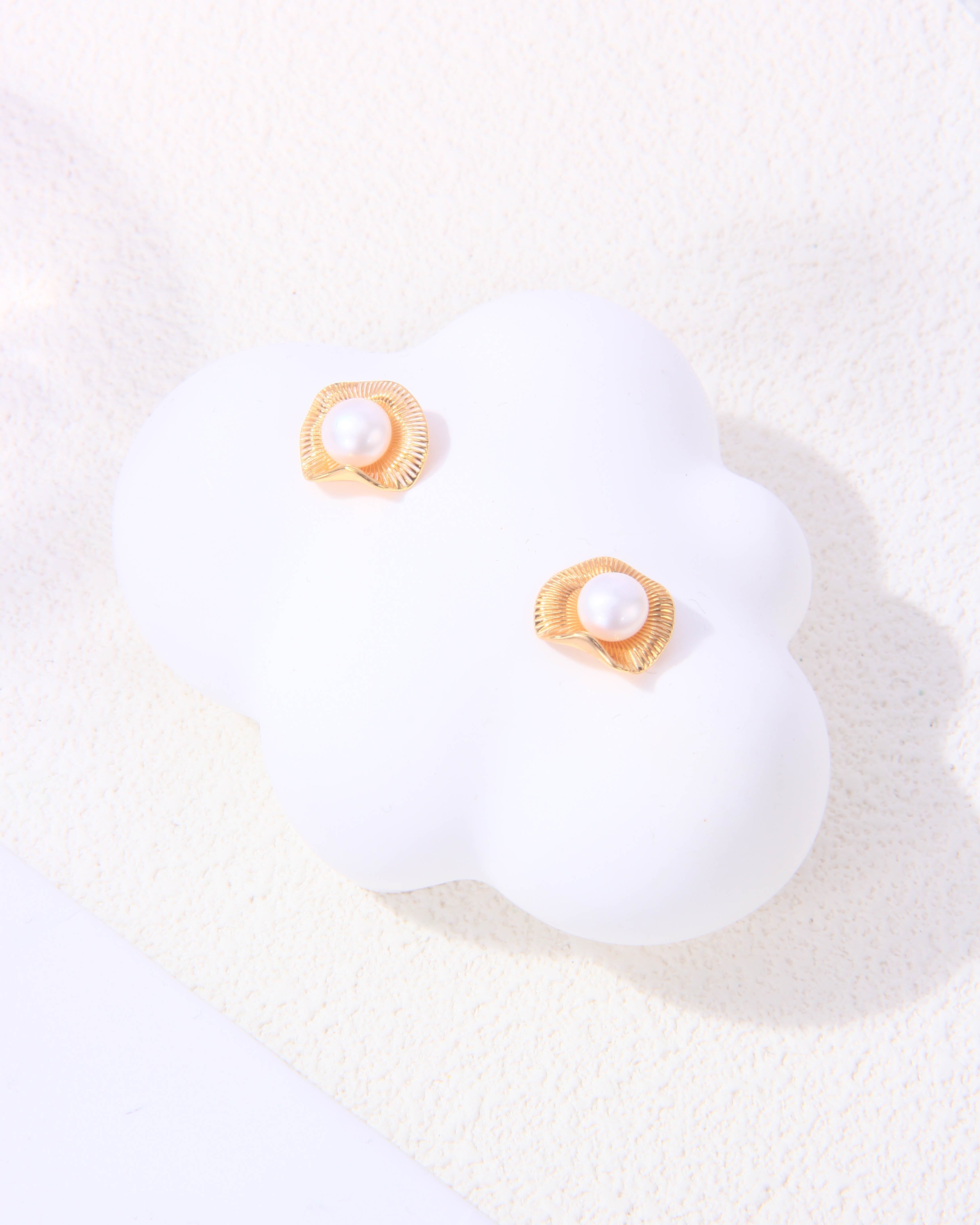 S925 Sterling Silver Floral Pearl Stud Earrings