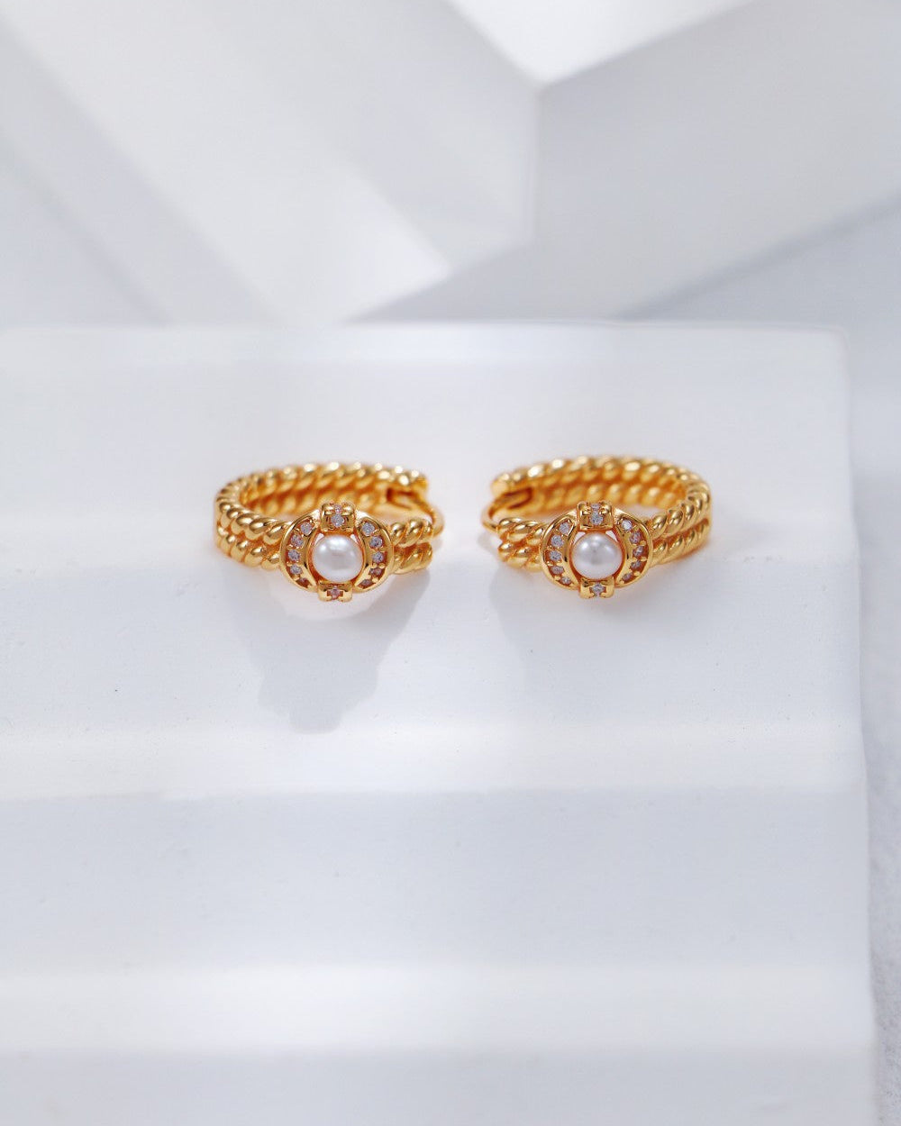 S925 Sterling Silver Pearl Earrings