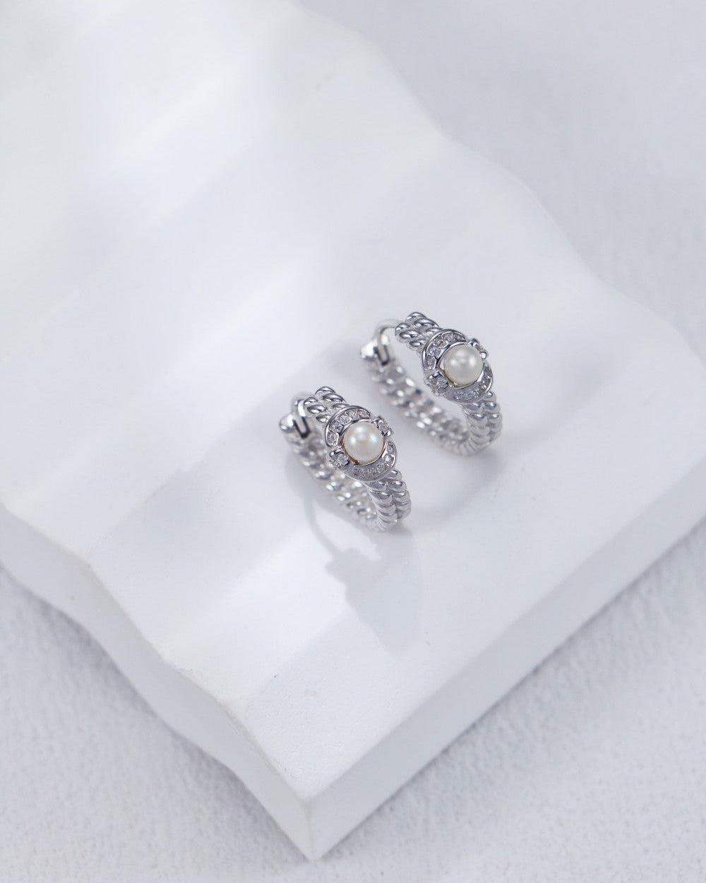 S925 Sterling Silver Pearl Earrings