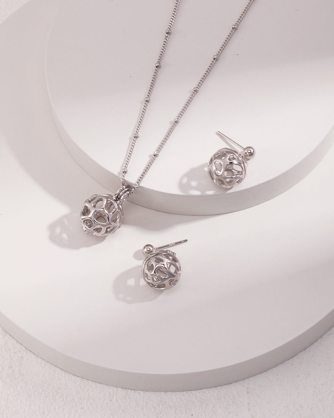 Fluid Lantern Series