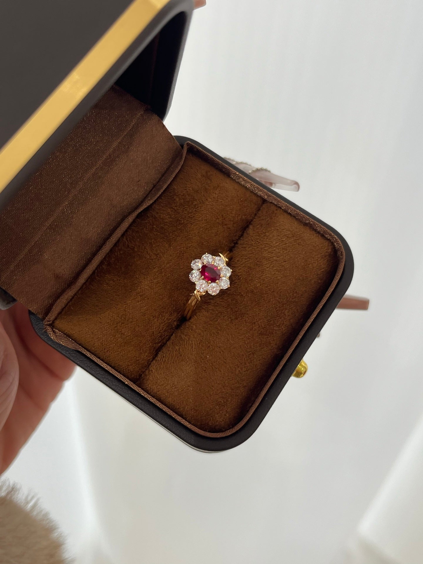 【Heart of Embers】 Red Corundum Ring