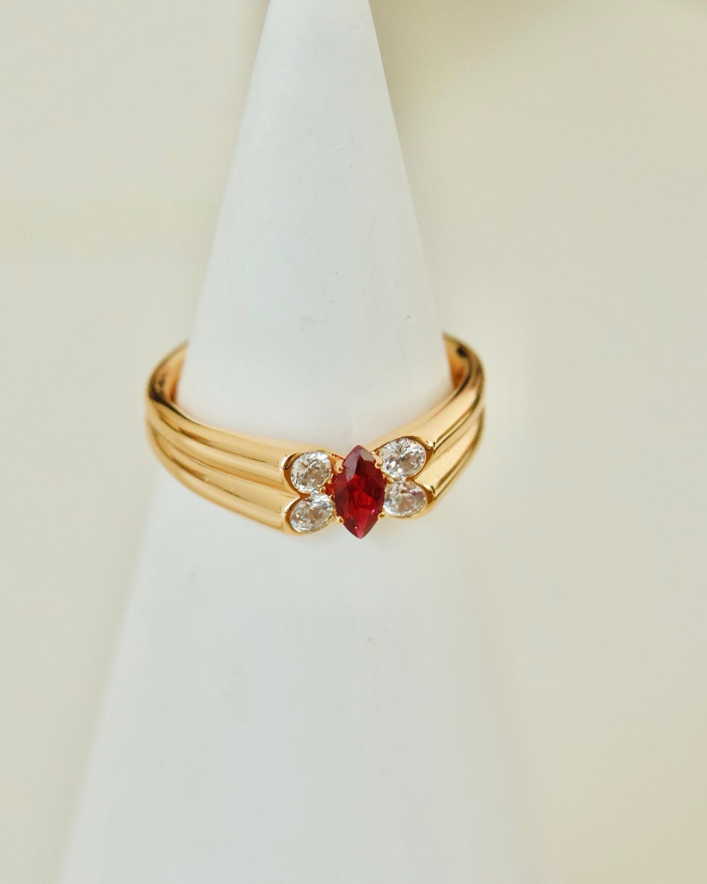 【Waltz of the Butterfly】 Red Corundum & Butterfly Ring