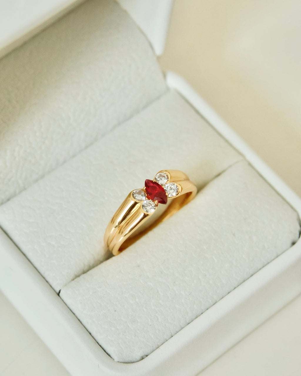 【Waltz of the Butterfly】 Red Corundum & Butterfly Ring