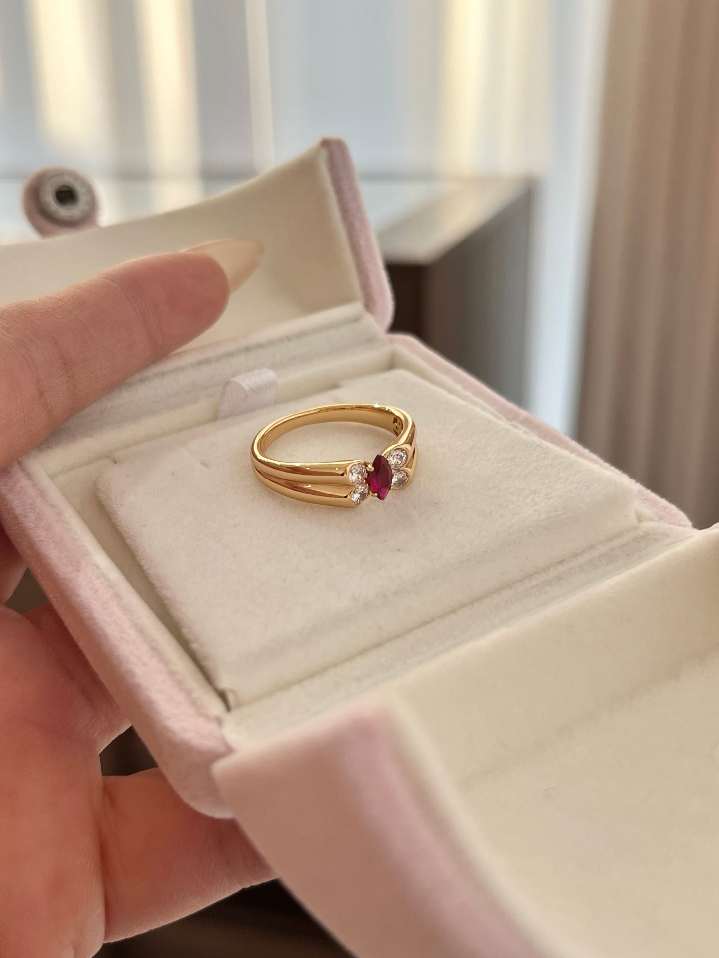 【Waltz of the Butterfly】 Red Corundum & Butterfly Ring