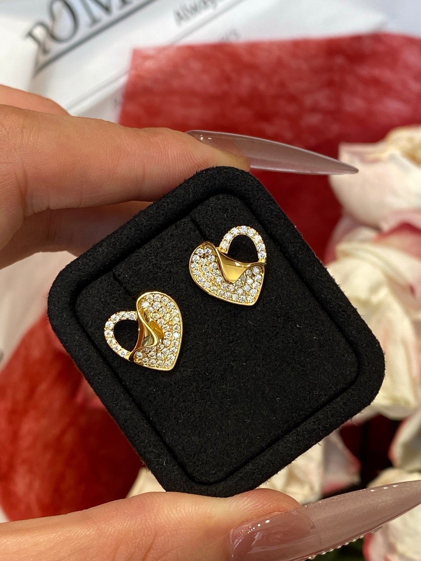 【Asymmetrical Folded Heart】 Earrings