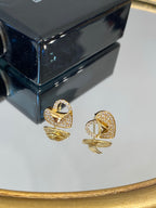 【Asymmetrical Folded Heart】 Earrings