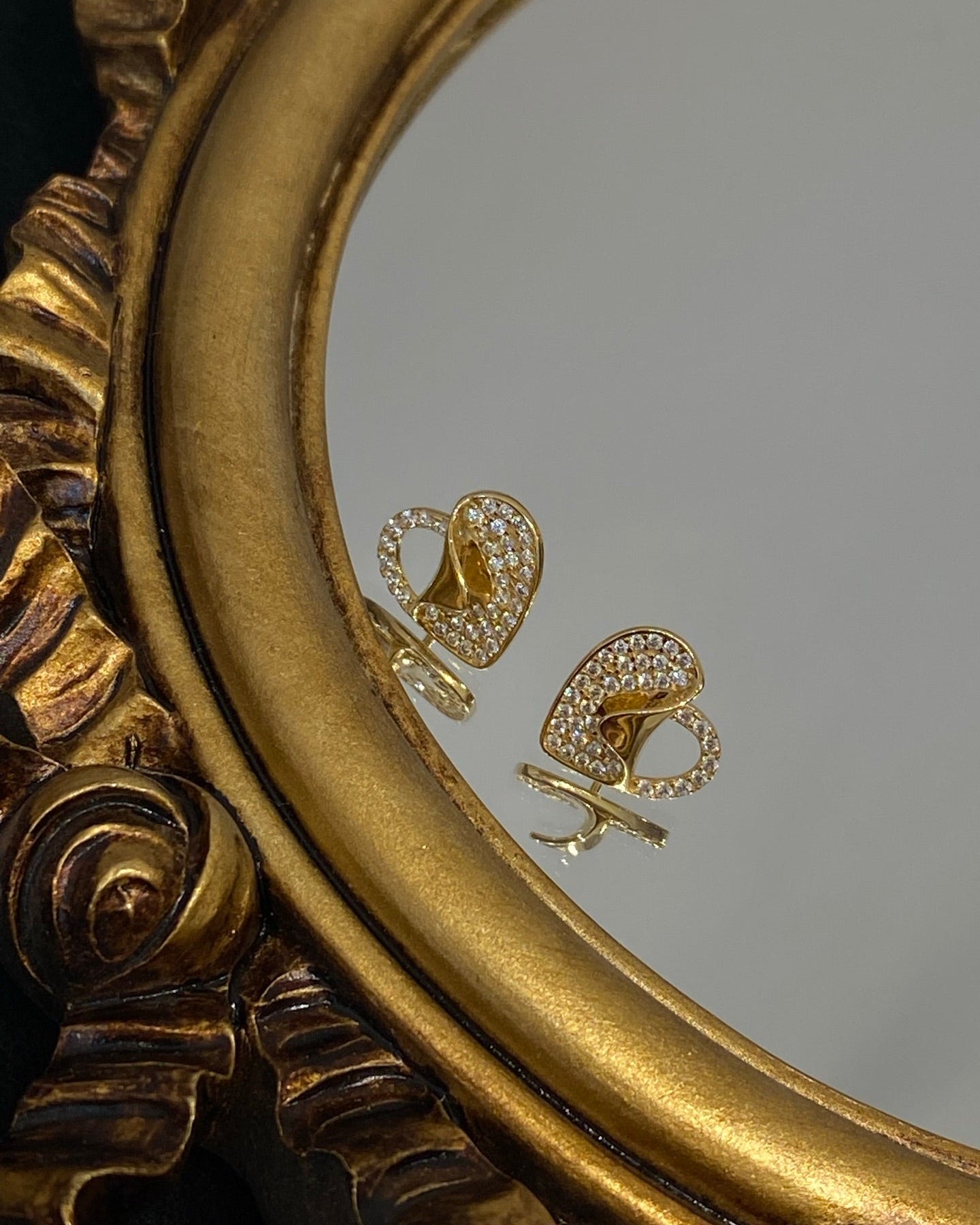 【Asymmetrical Folded Heart】 Earrings