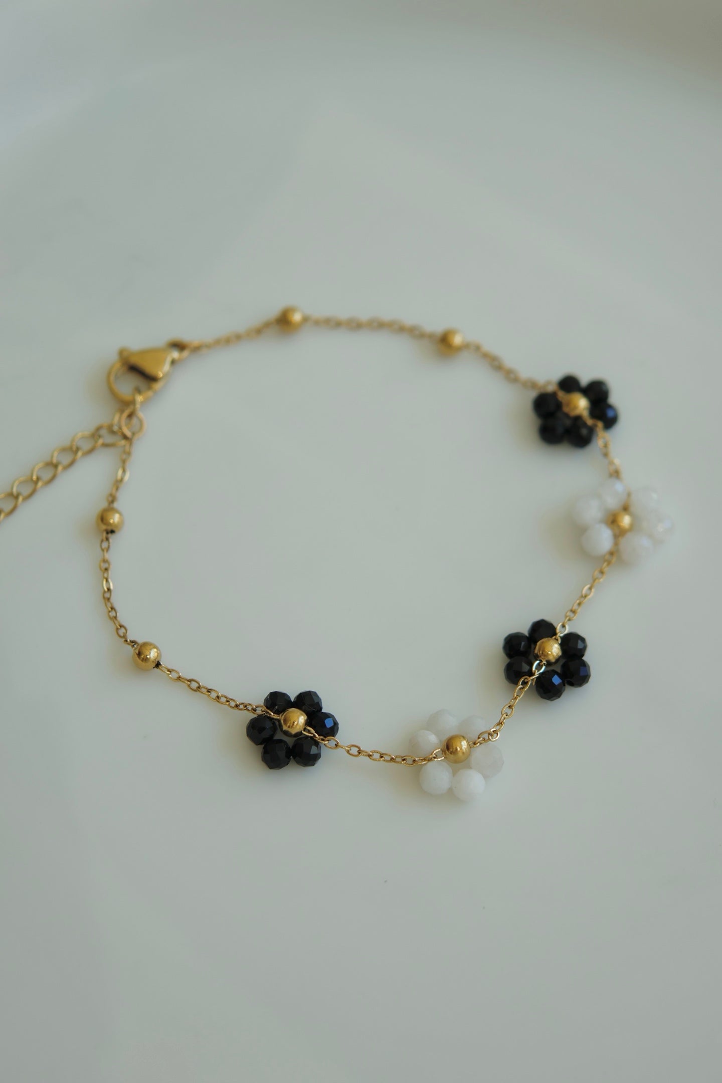 【Rebel's Garden】 Dark Floral Bracelet