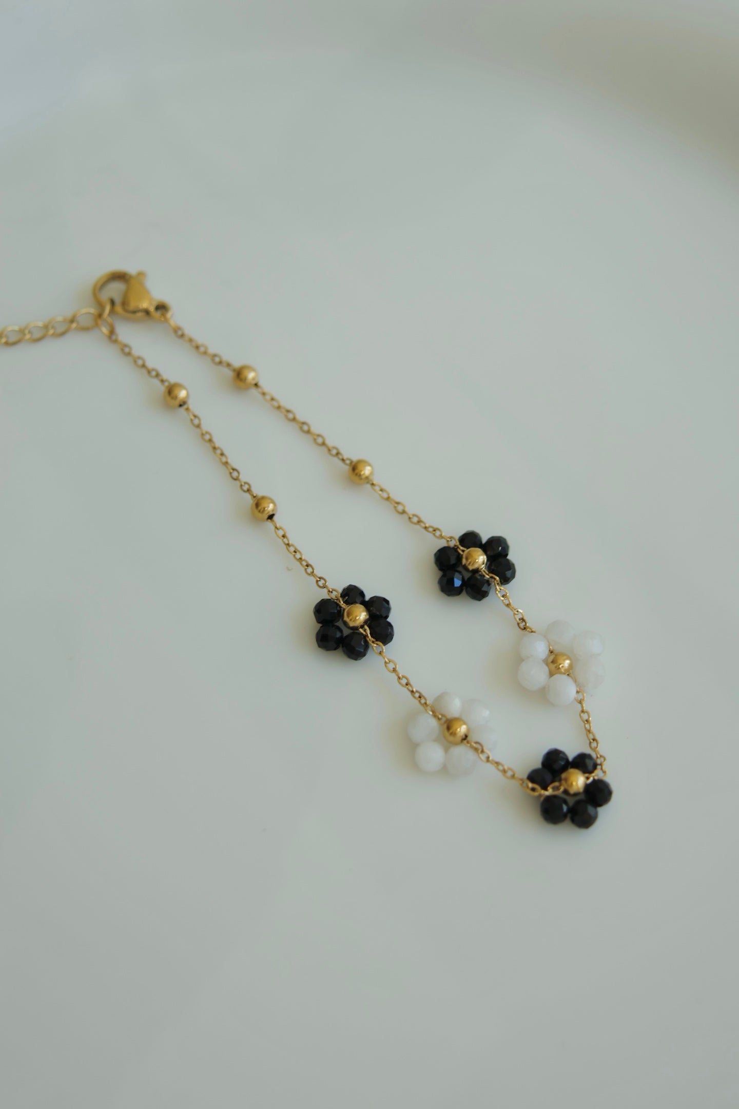 【Rebel's Garden】 Dark Floral Bracelet