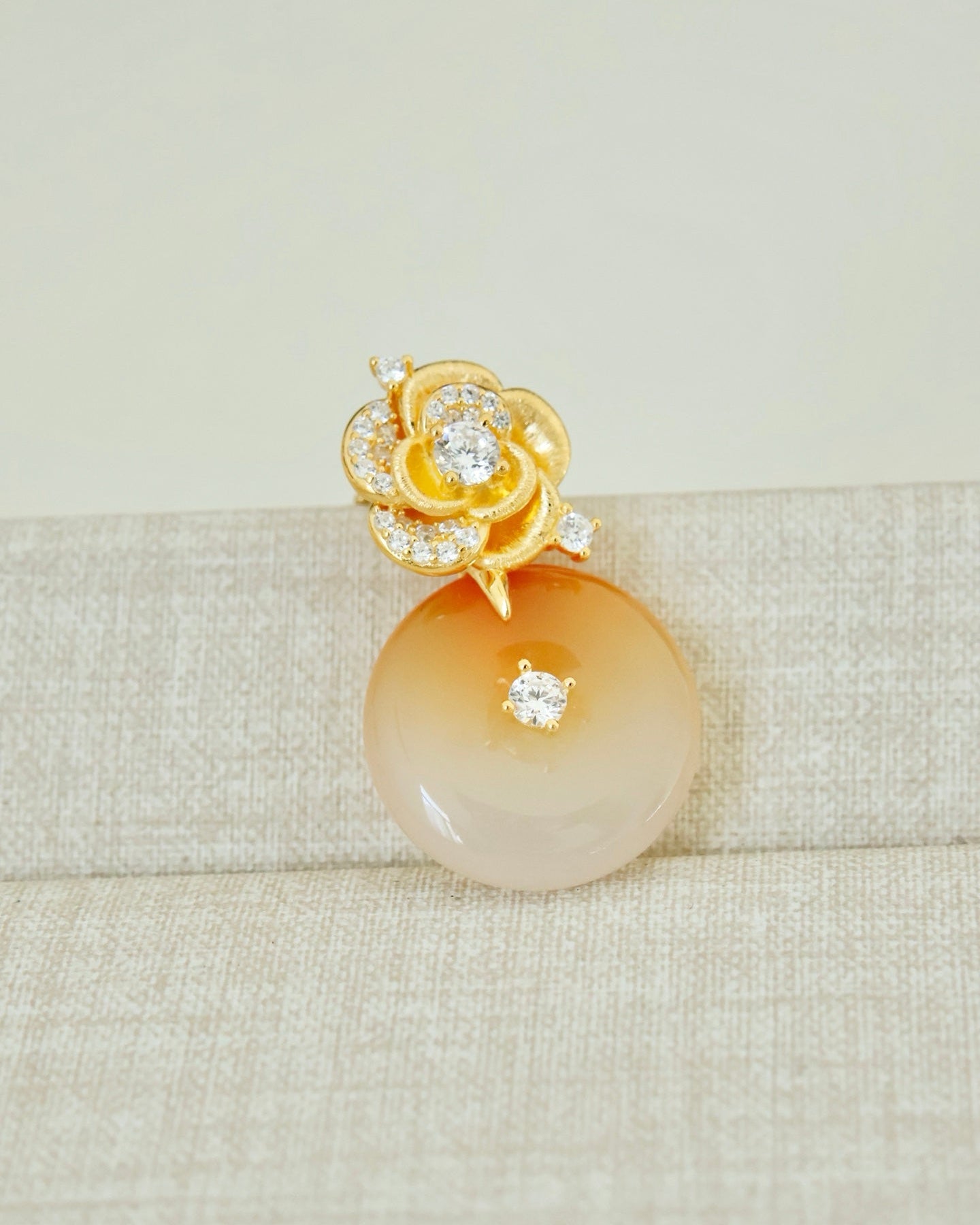 【Golden Fate】 Guardian Rose Necklace