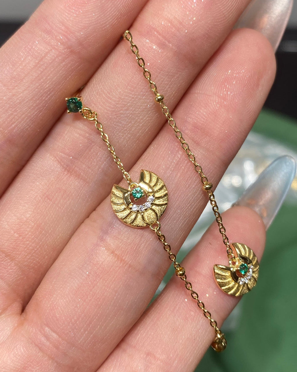 【Golden Moon Unaccompanied】 Asymmetrical Earrings