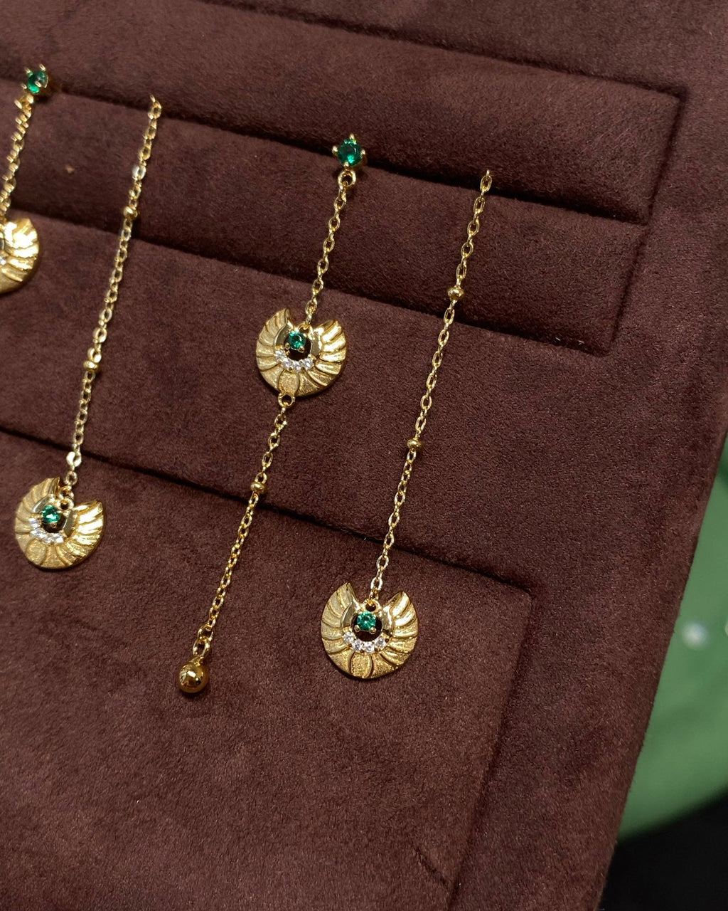 【Golden Moon Unaccompanied】 Asymmetrical Earrings