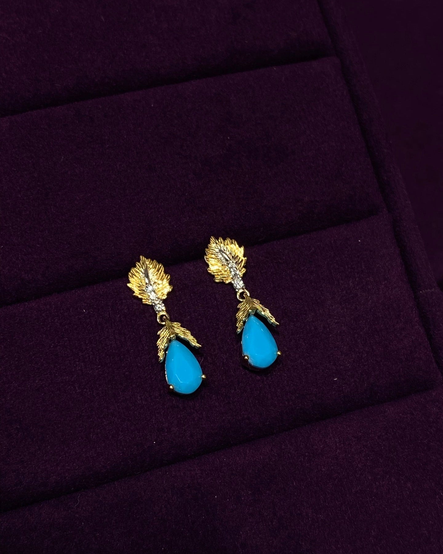 「Frosted Leaf Whisper」 Earrings
