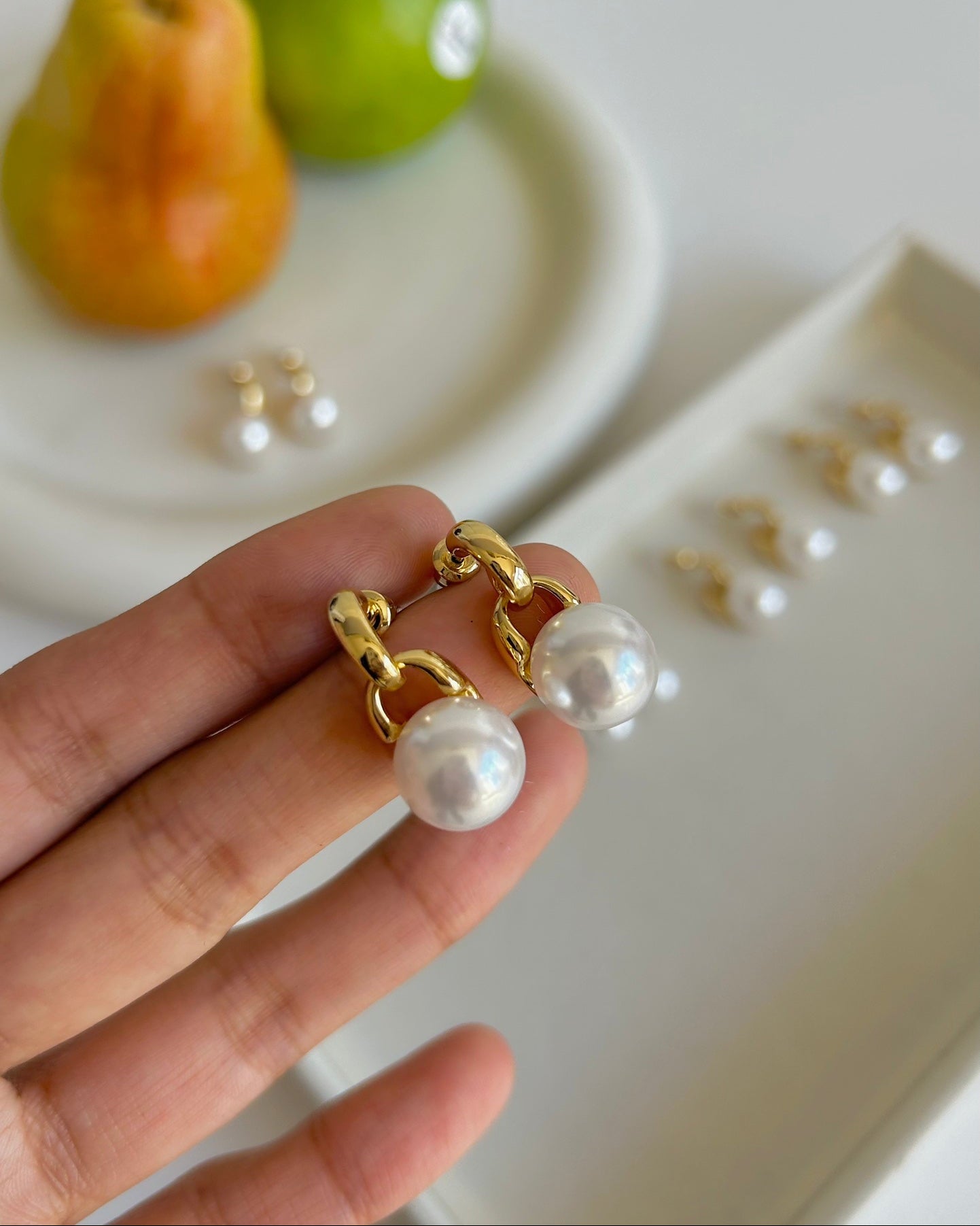 【Floating Life】 Large Pearl Earrings