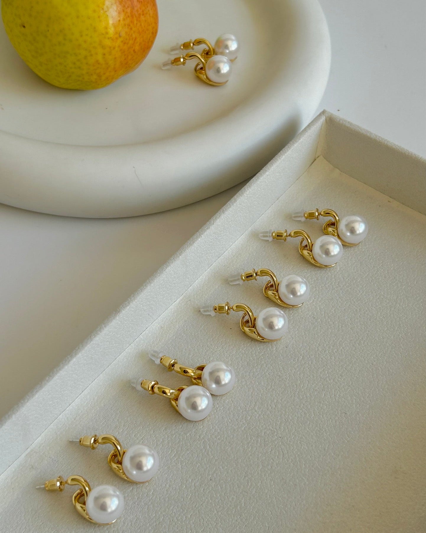 【Floating Life】 Large Pearl Earrings