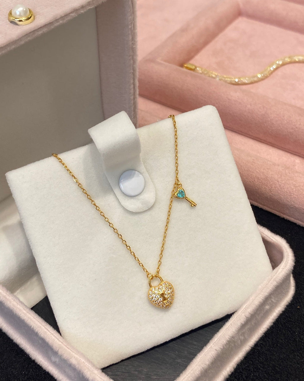 【Heart Lock of the Cosmos】 Necklace