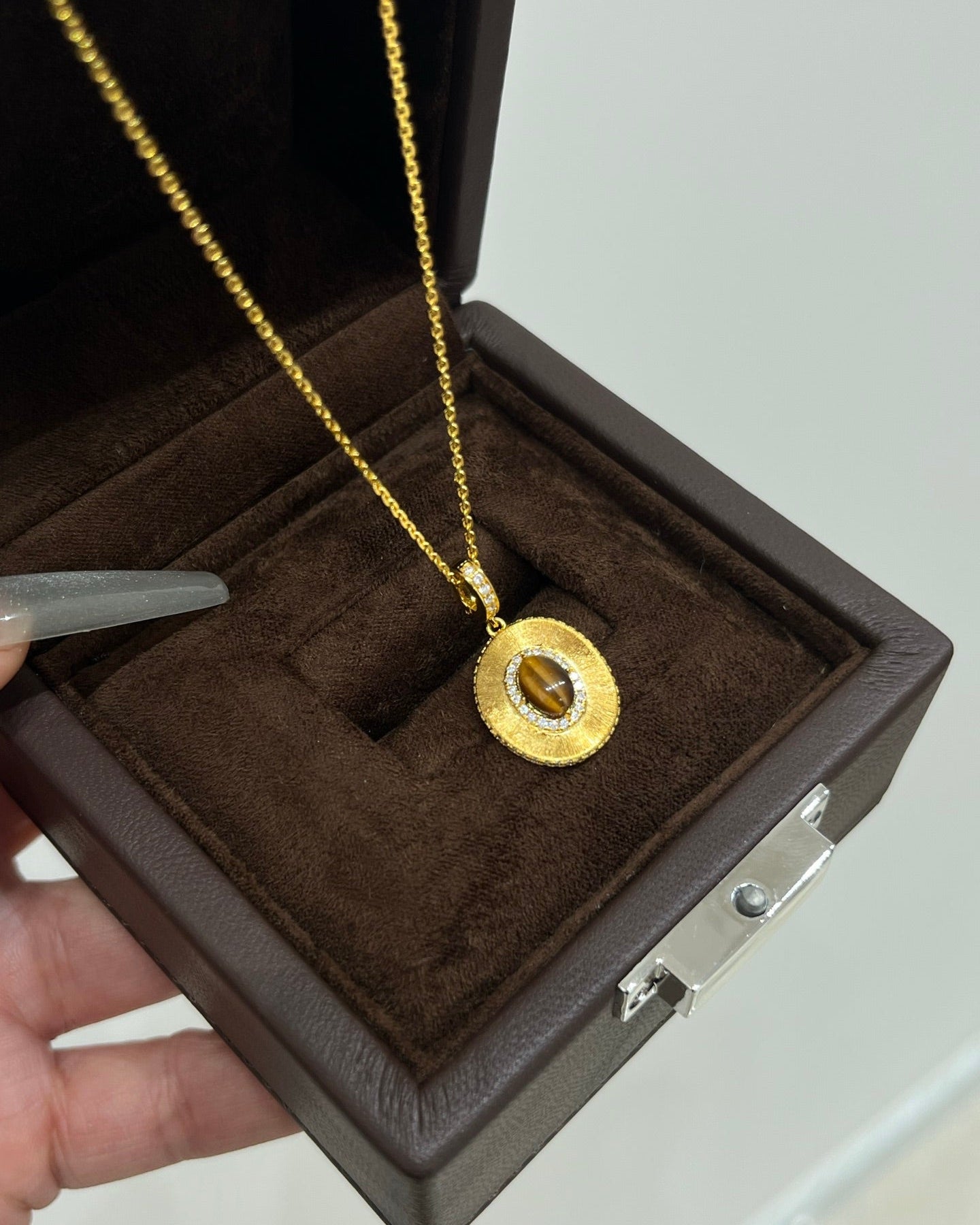 【Golden Wave, Tiger's Gaze】 Tiger's Eye Wave Necklace