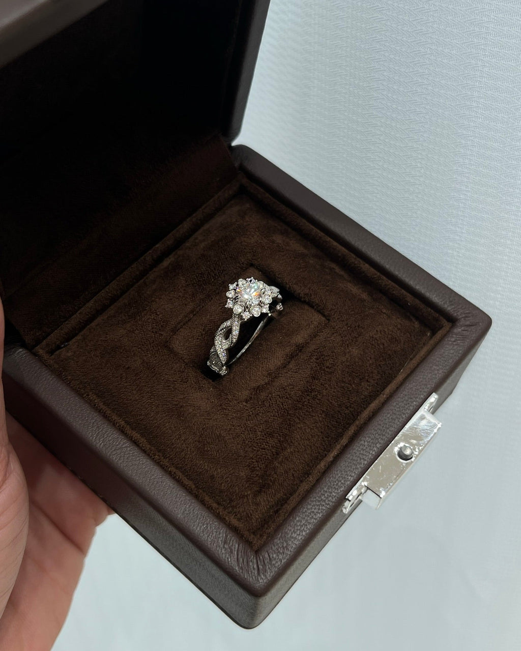 【Vine's Kiss】 Entwined Moonlight Ring