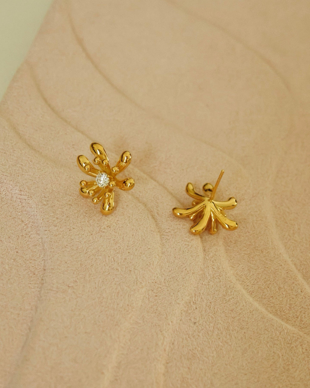 【Starlit Sparks】 Fireworks Stud Earrings