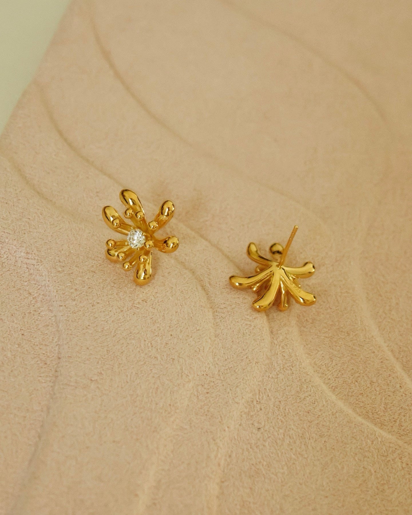 【Starlit Sparks】 Fireworks Stud Earrings