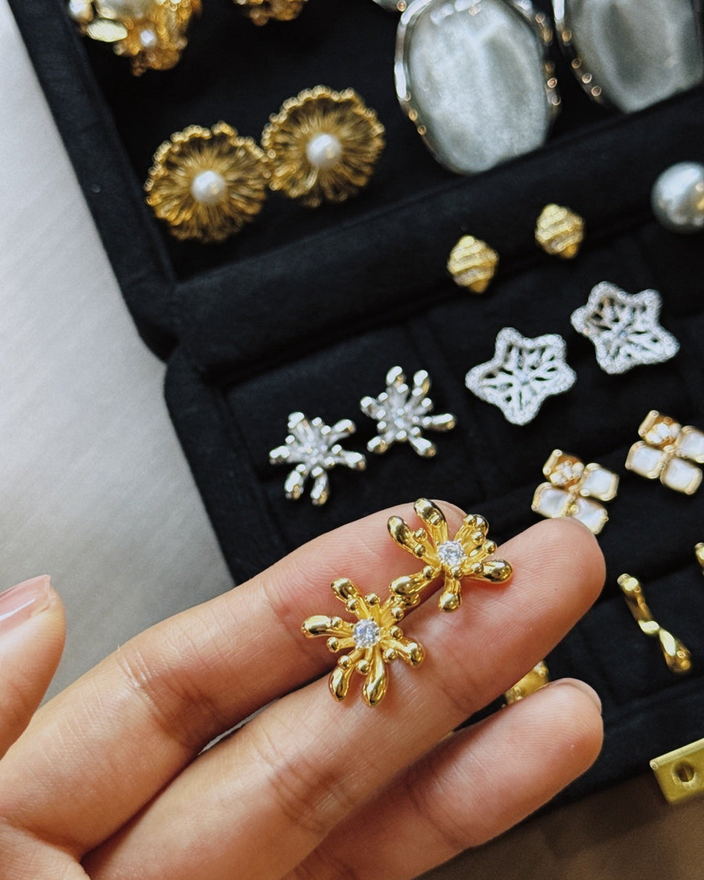 【Starlit Sparks】 Fireworks Stud Earrings