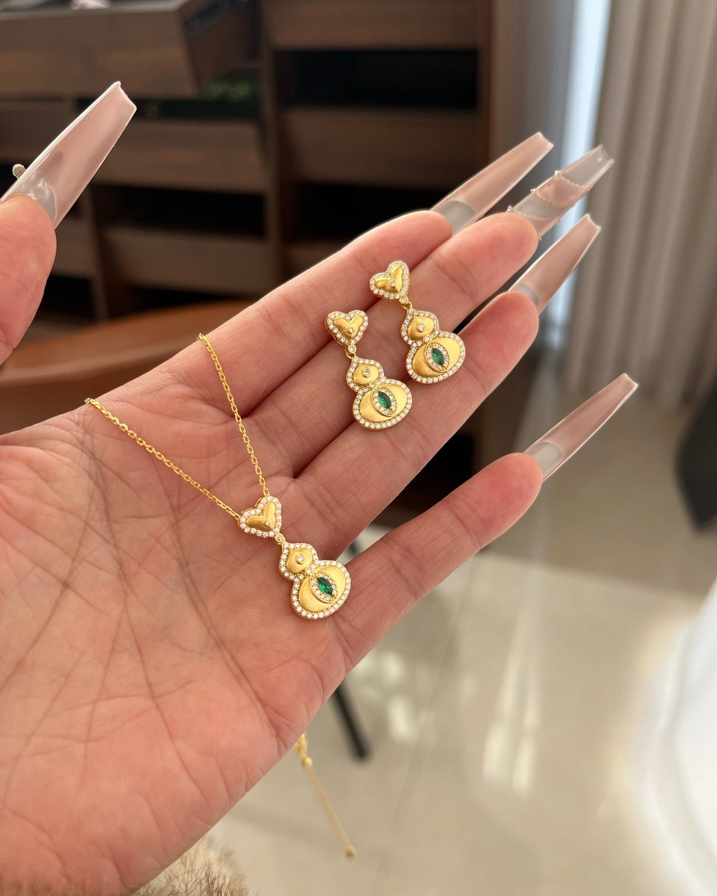 【Double Blessings】 Golden Heart & Gourd Set Necklace