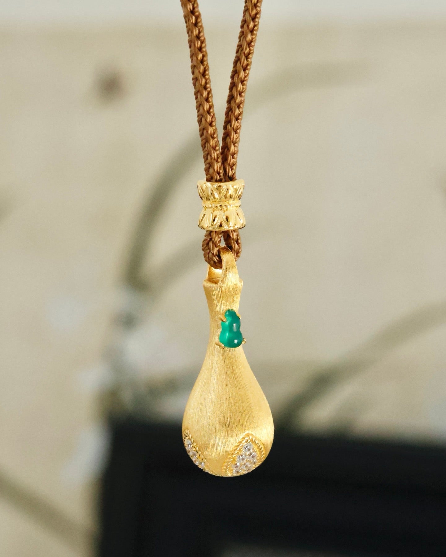 【Vase of Serenity】 Chrysoprase Pendant Necklace