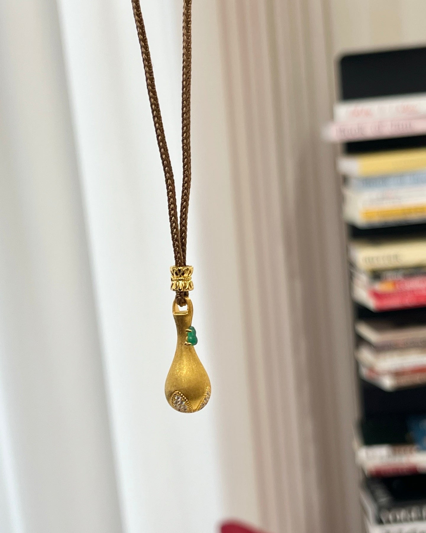 【Vase of Serenity】 Chrysoprase Pendant Necklace