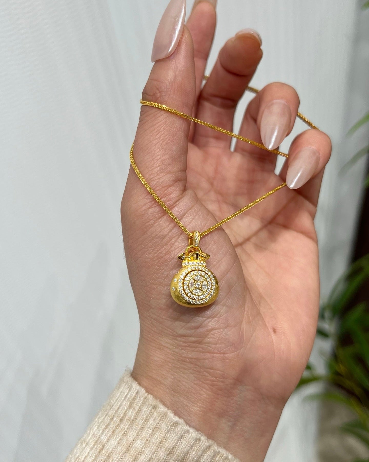 【Golden Spin】 Fortune Pouch Necklace