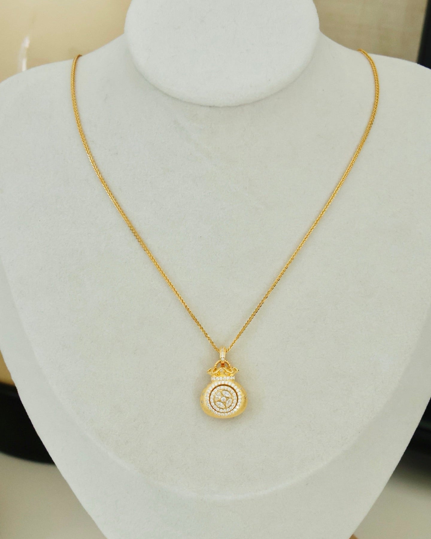 【Golden Spin】 Fortune Pouch Necklace