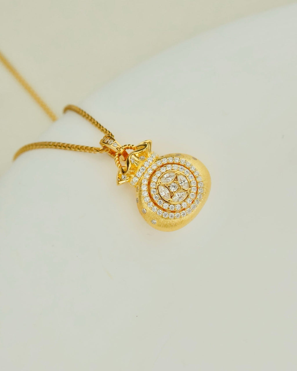 【Golden Spin】 Fortune Pouch Necklace